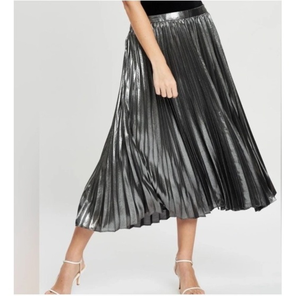 Banana Republic Metallic Lame Skirt Silver Pleated Midi Party Shimmer NWT Size 8